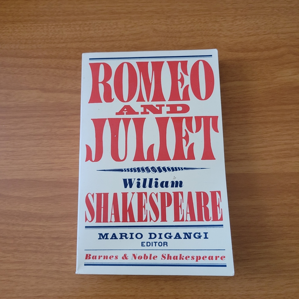 Barnes & Noble Red and Blue Romeo and Juliet Book
